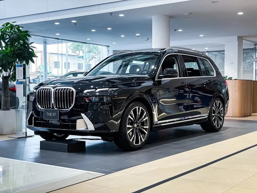 Thông số kỹ thuật BMW X7 7 Chỗ